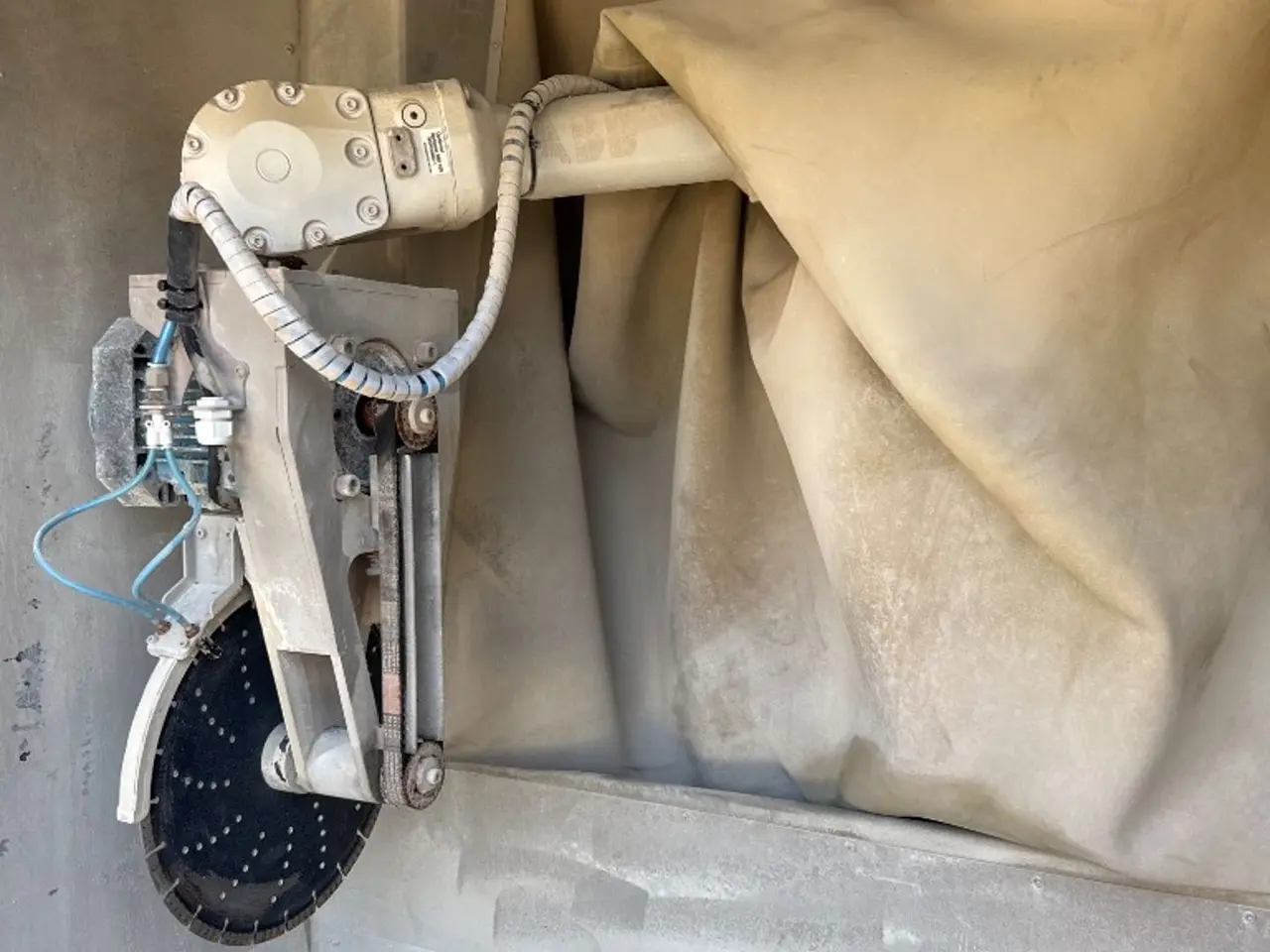 Billede 4 - ABB IRB 2600/165 robot-arm med skæreværktøj