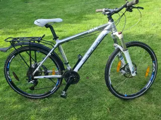 Cube drengecykel 26" , 30 udv. Nexus shimano gear