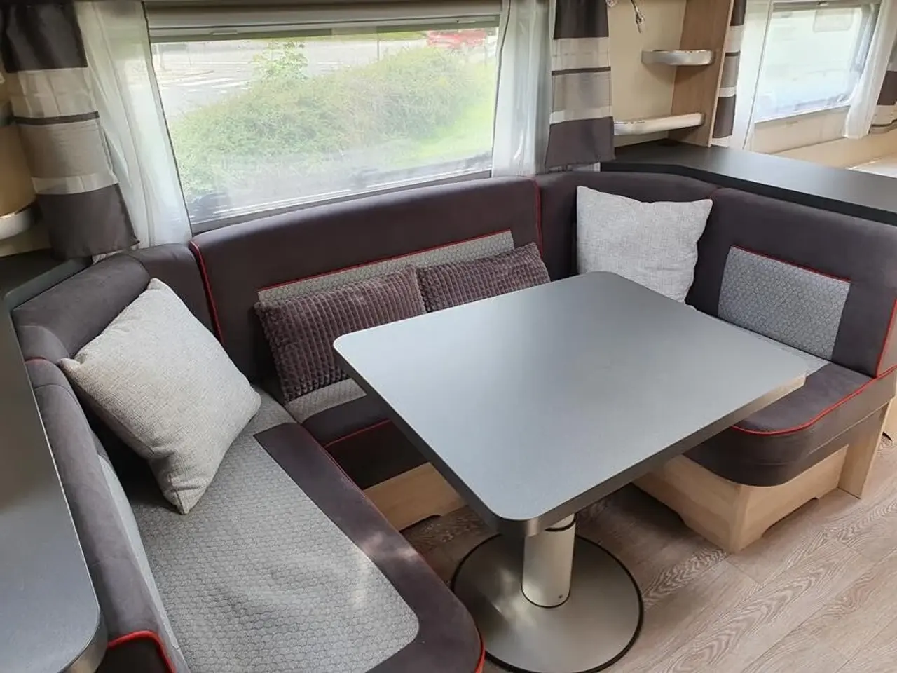 Billede 3 - Campingvogn - Hobby de luxe edition 560 KMFe 2021