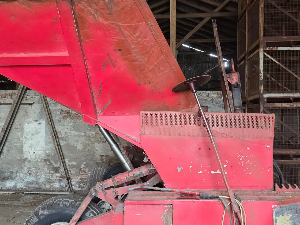 Billede 6 - Komarno Stor 6 rækket lægger, med 6 tons tank.