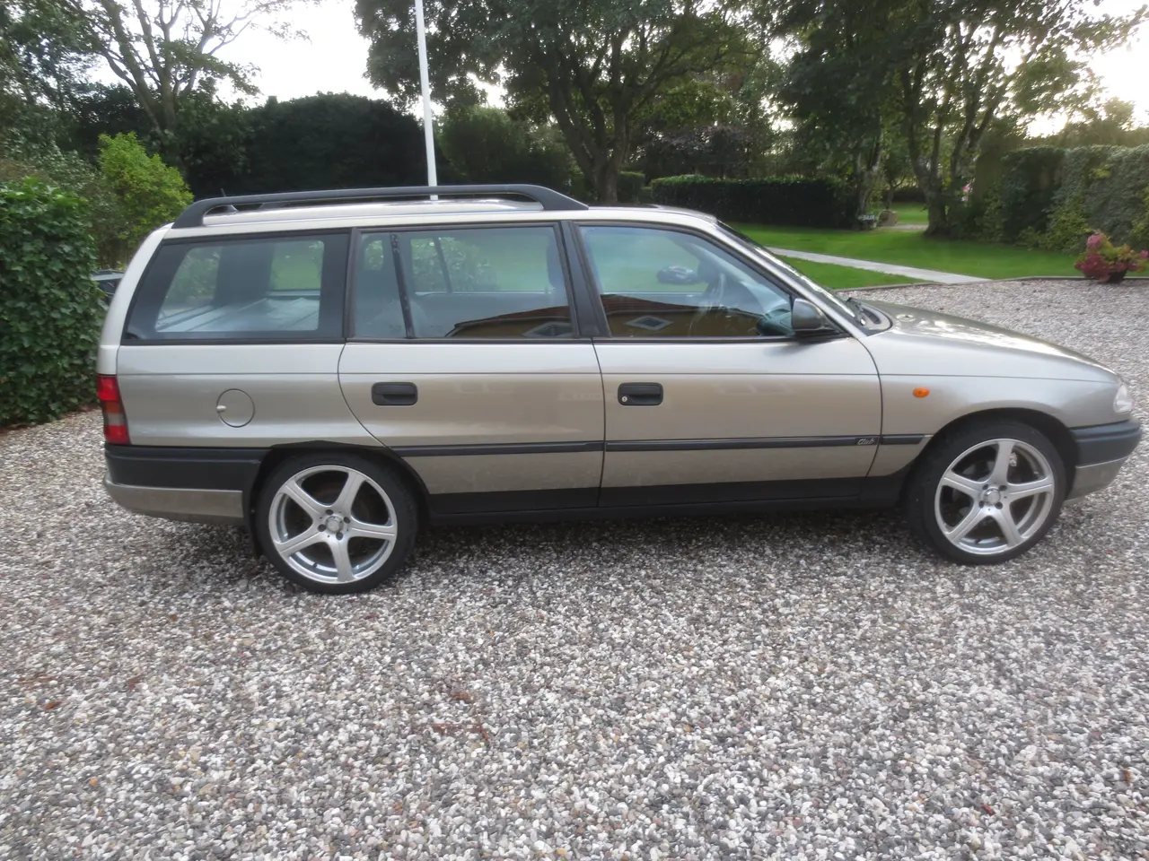Billede 6 - Pæn Opel Astra 1.8 i St,car 8 års syn.
