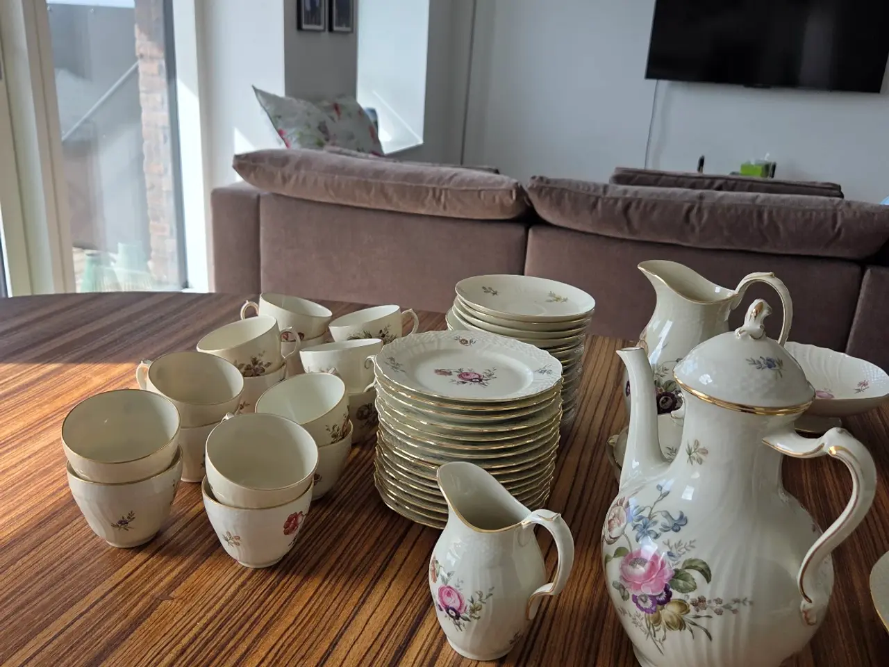Billede 4 - Romantisk Kaffestel m/guldkant