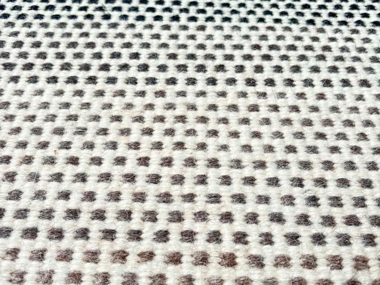 Billede 2 - Indbo Vancouver – Håndvævet uldtæppe 140 × 200 cm