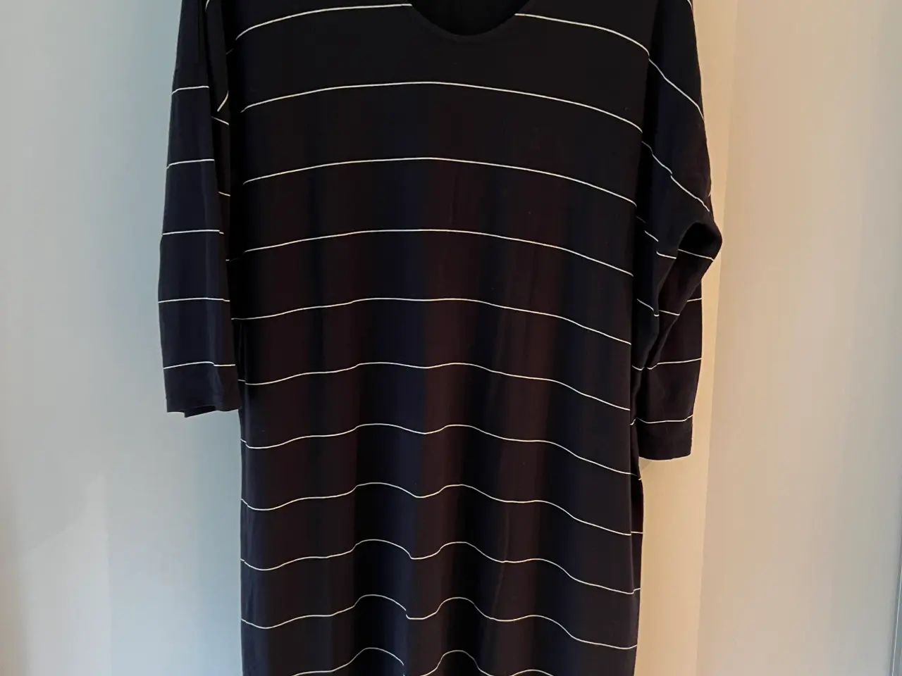 Billede 1 - -SOLGT- Jersey kjole fra Masai Copenhagen