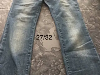 Jeans str 27/32