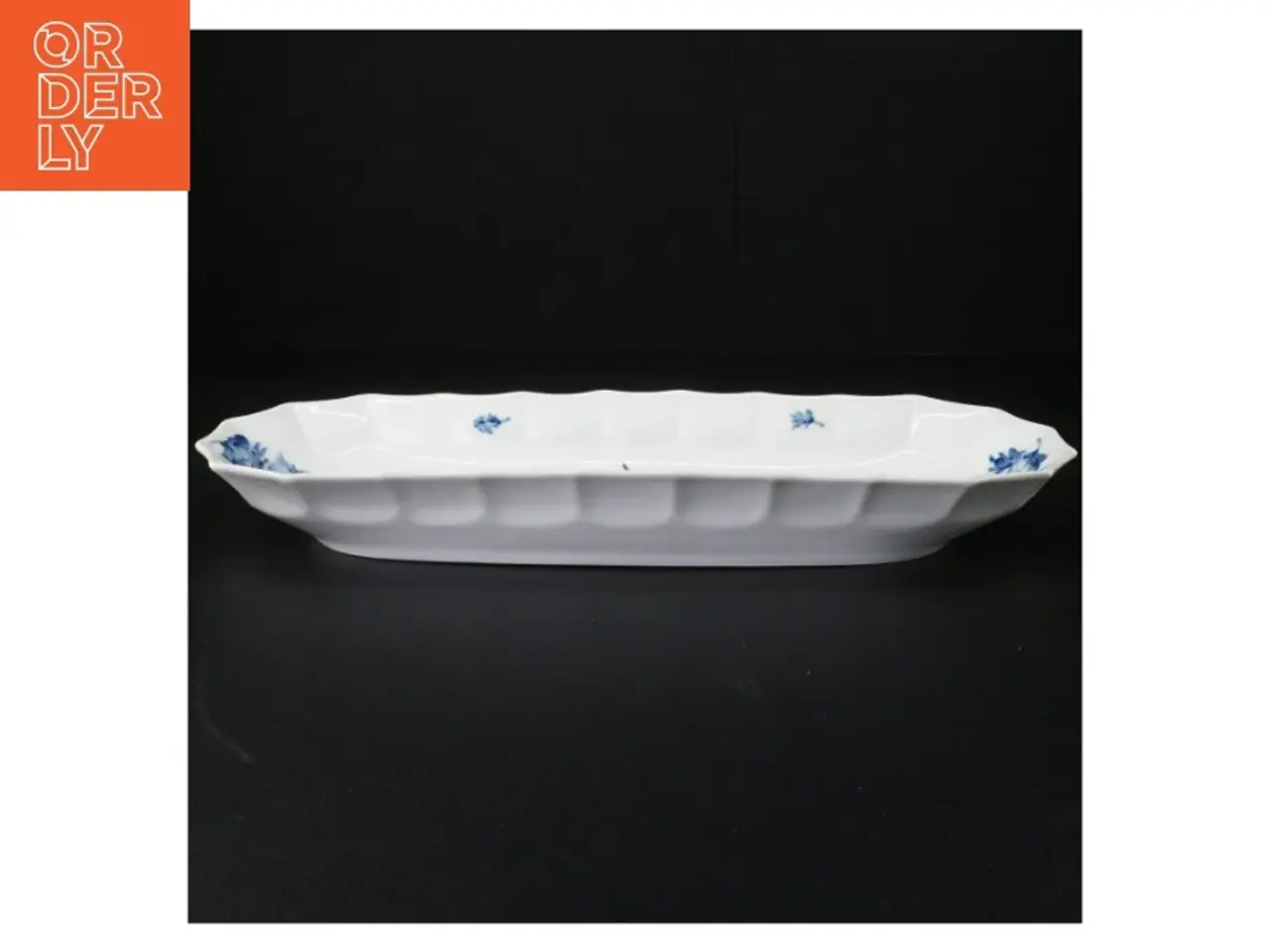 Billede 1 - Royal Copenhagen Blå Blomst serveringsfad fra Royal Copenhagen (str. 36 x 14 cm)