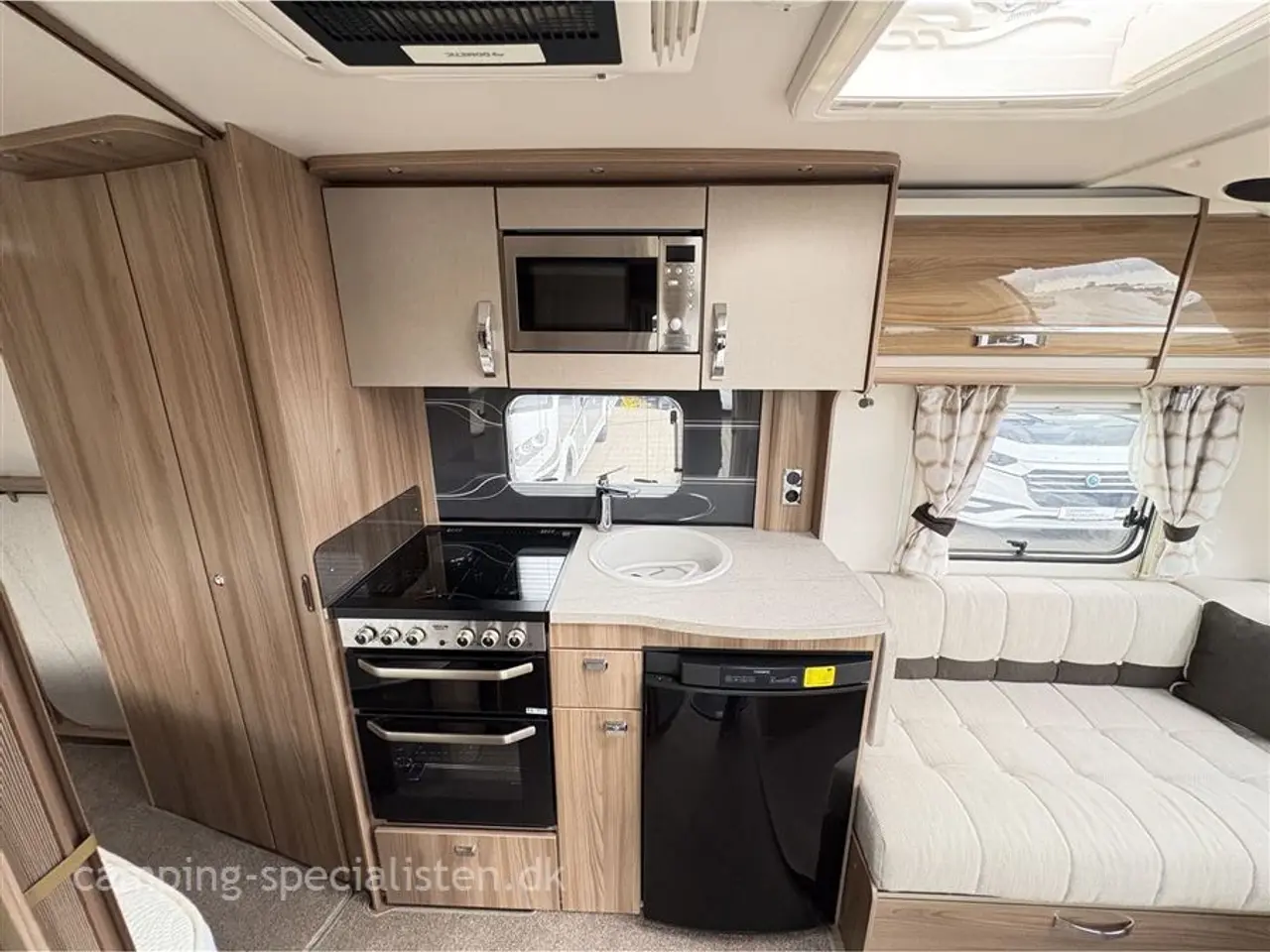 Billede 6 - 2018 - Sprite Cruzer 495 SR   Meget fin og velholdt Sprite Cruzer 495 2018 - Se den nu hos Camping-Specialisten.dk