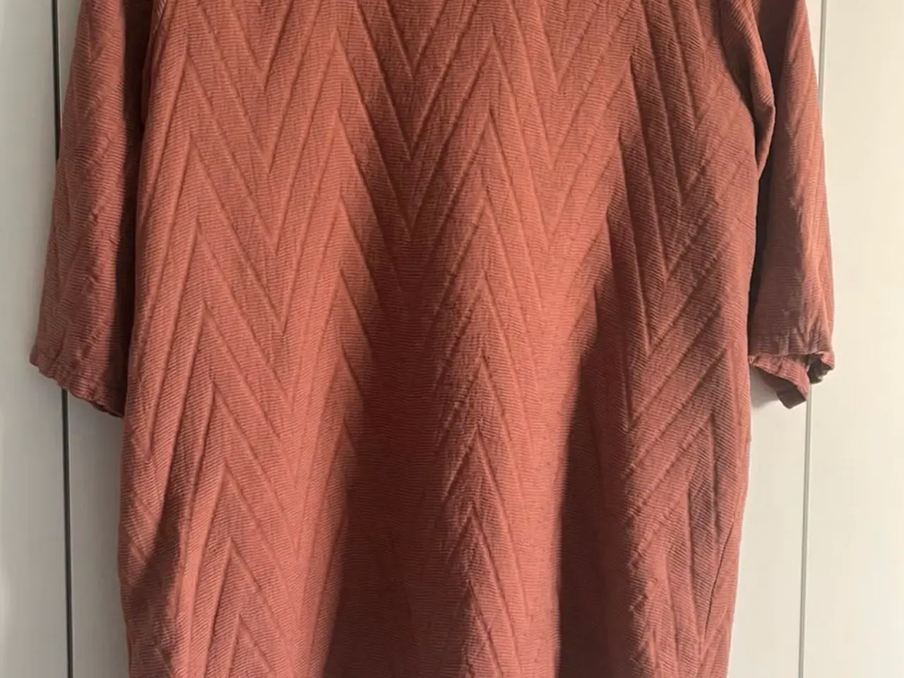 Billede 2 - Rustfarvet cardigan fra Zizzi