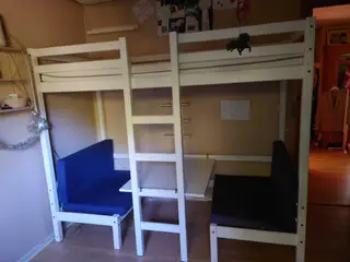 Højseng med sofa