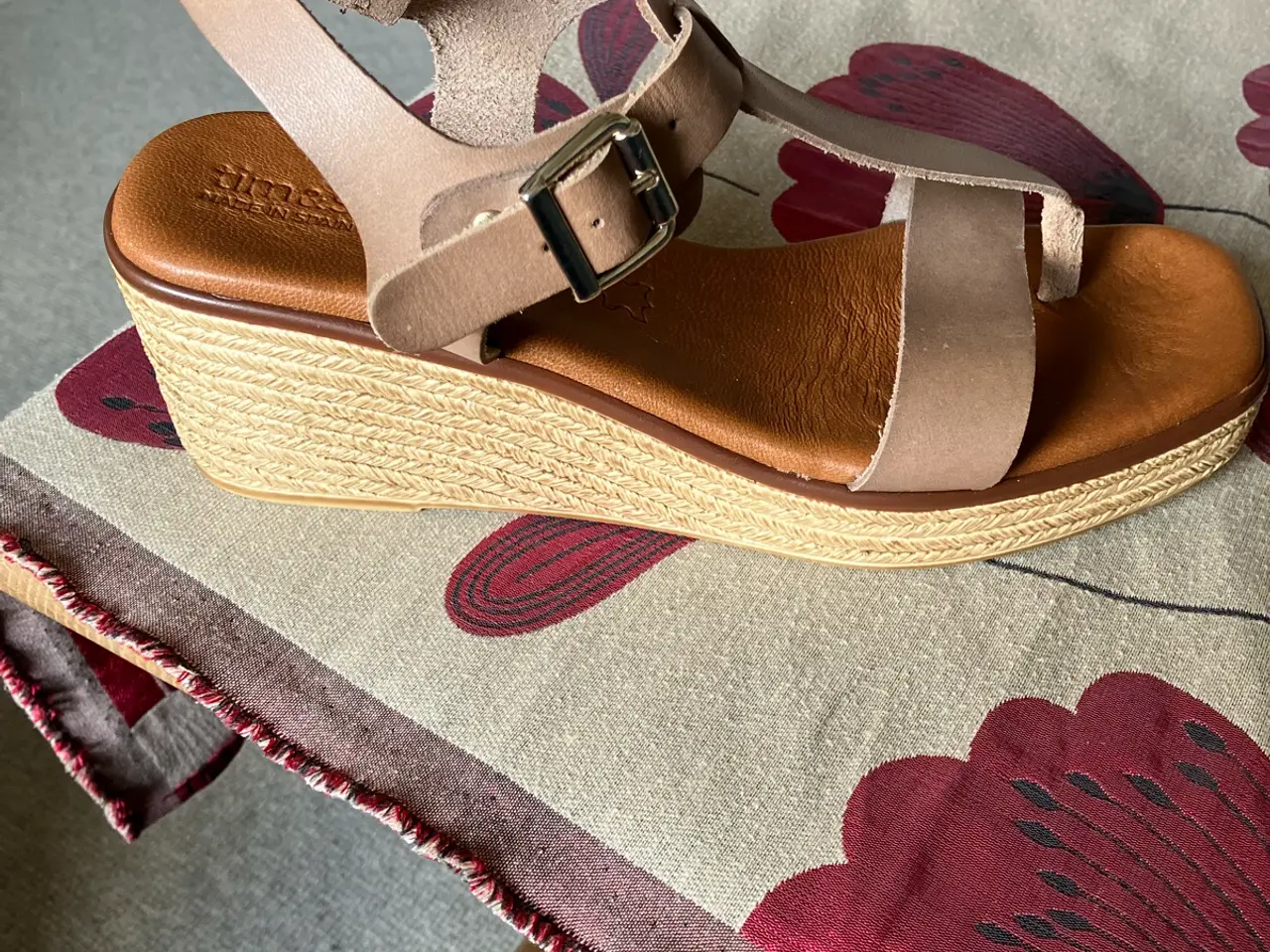 Billede 3 - Flotte dansk design sandaler fra Tim og Simonsen,