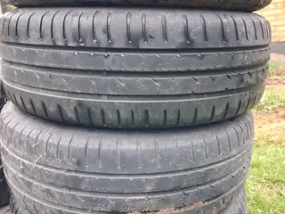 Billig bildæk på fælge