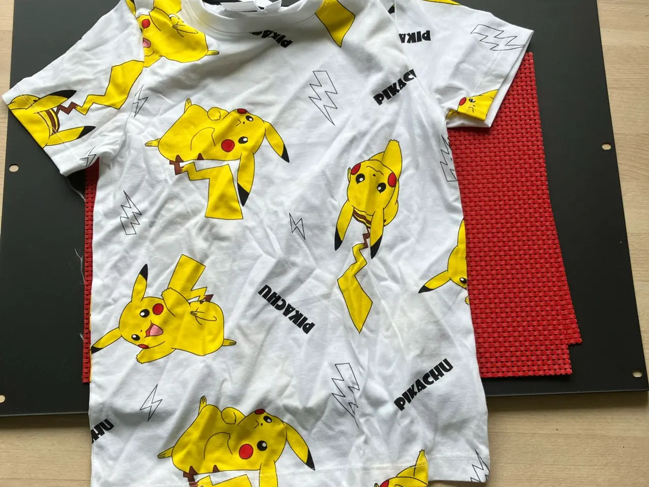 Billede 1 - Pokomon bluse
