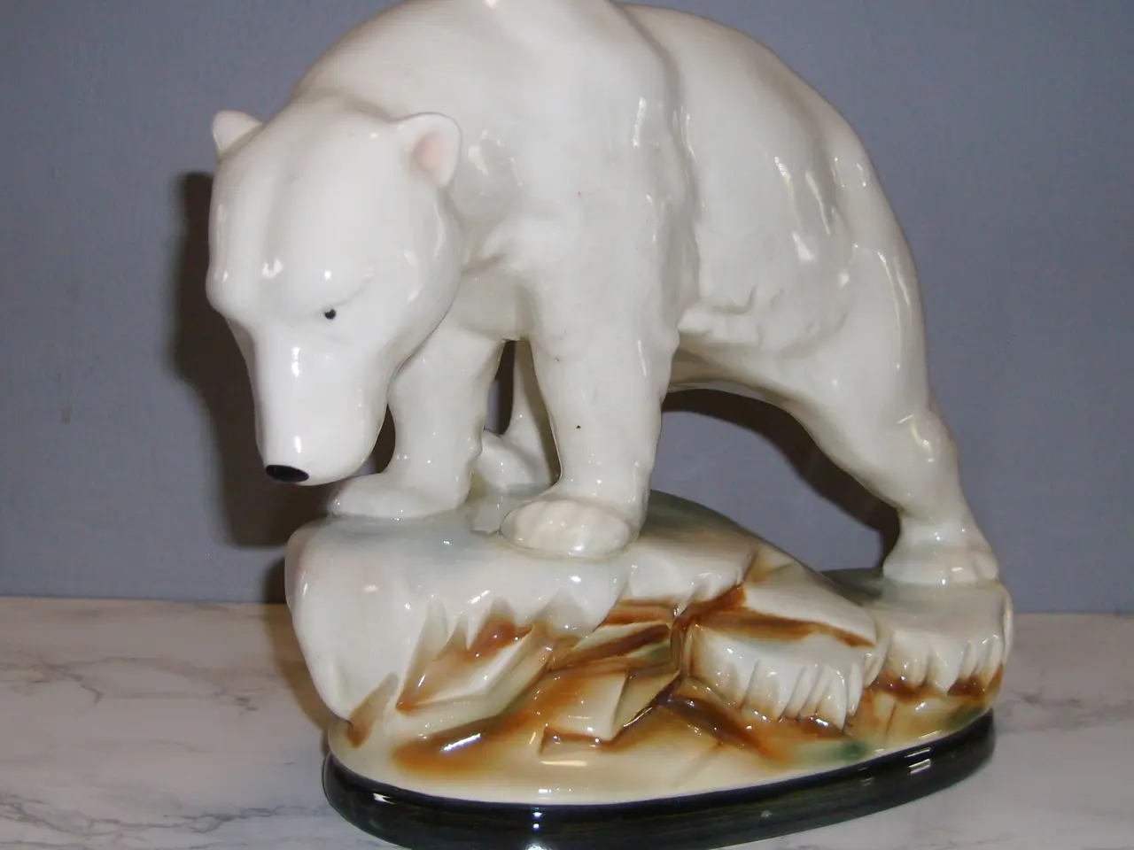 Billede 2 - Stor isbjørn af porcelæn