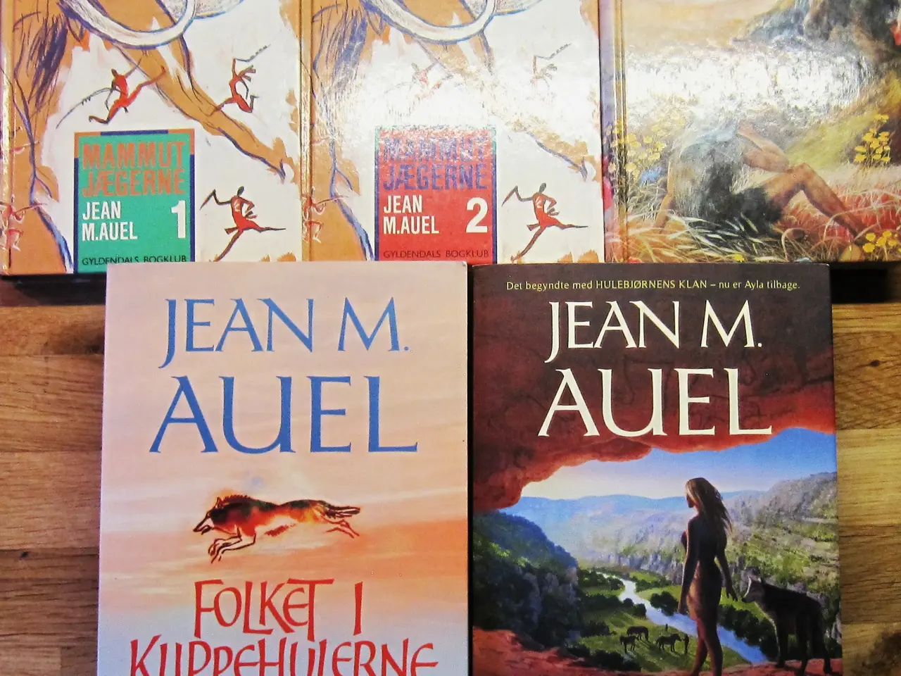 Billede 1 - Bøger af Jean M. Auel