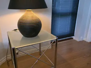 Bordlamper, 2 stk. sort lampefod og sort skærm
