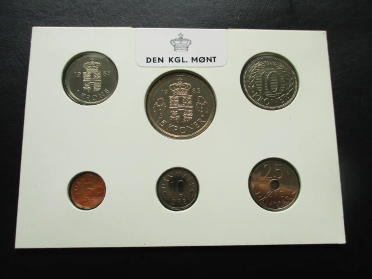 Billede 2 - Møntsæt Den Kgl. Mønt 1983 flot