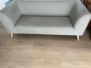 "Land" sofa 2 1/2