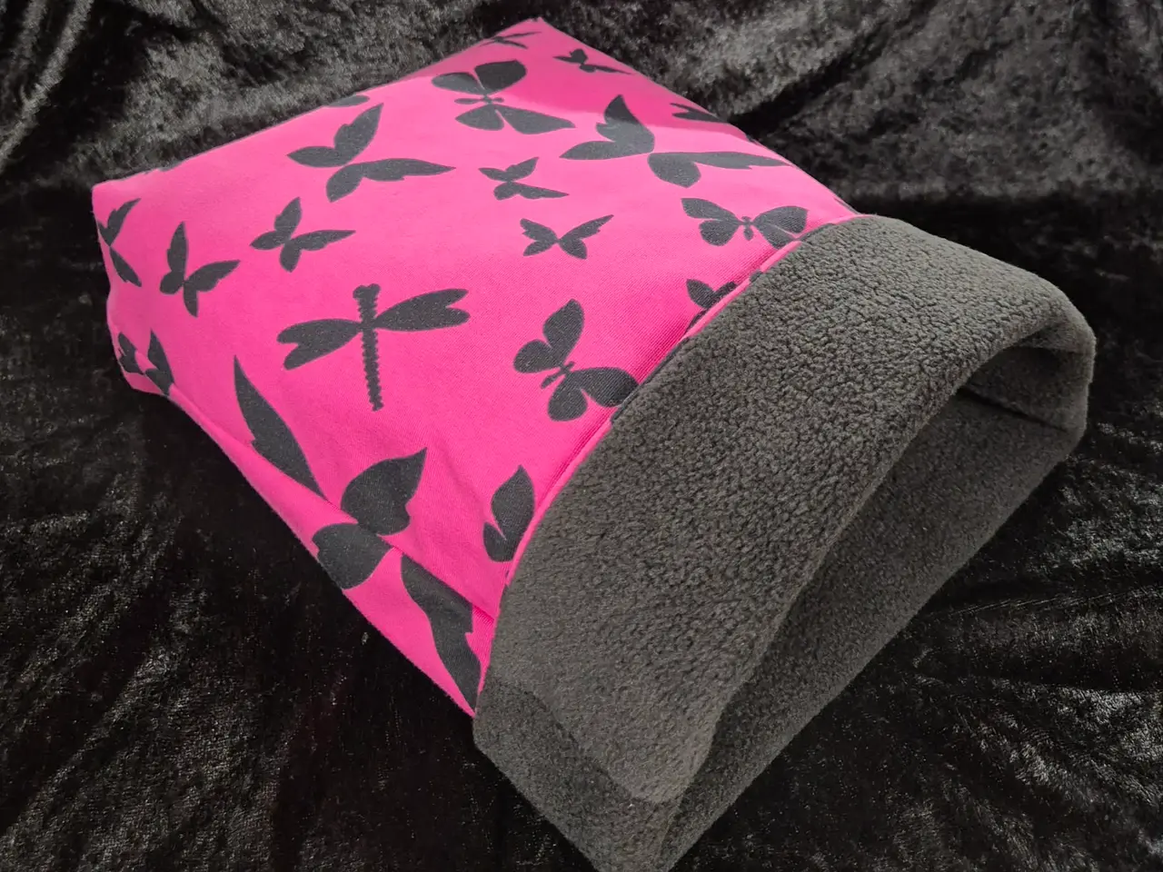 Billede 1 - Hygge/Sove/Puttepose - Pink m/Sorte Sommerfugle