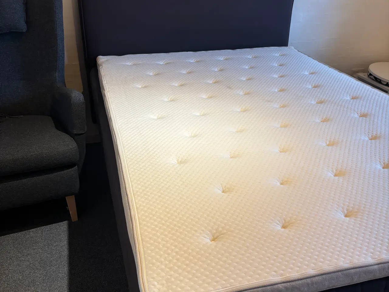 Billede 1 - IKEA Stavanger seng med Tistedal topmadras