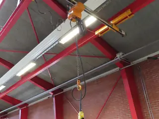 Traverskran med elkædetalje KITO 1000 Kg
