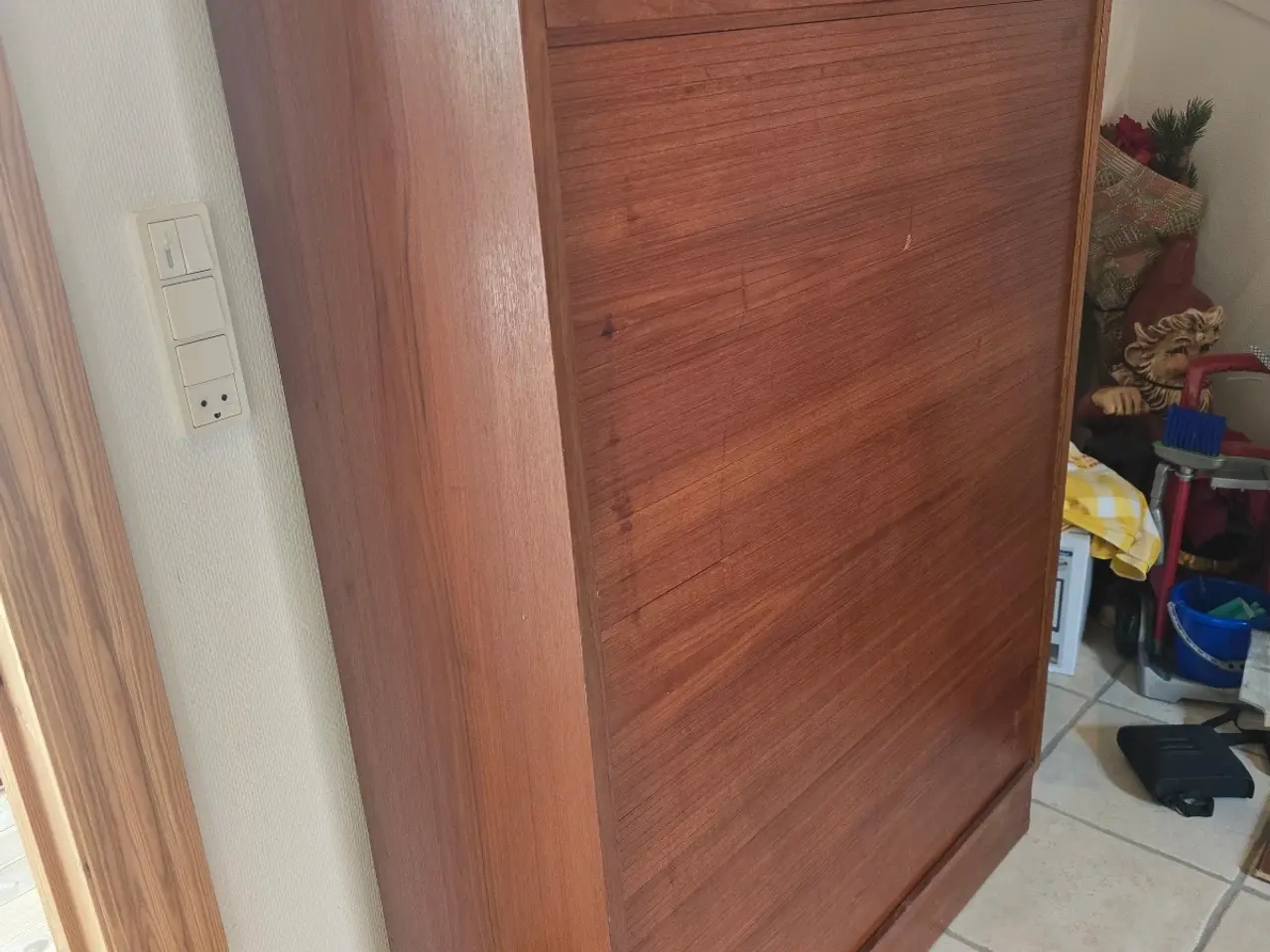 Billede 2 - Arkiv / Jalousi skab teak