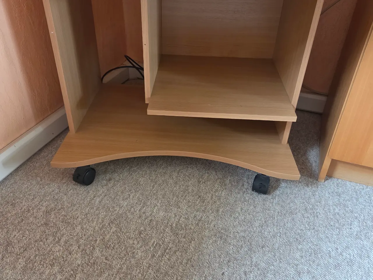 Billede 1 - TV-bord på hjul