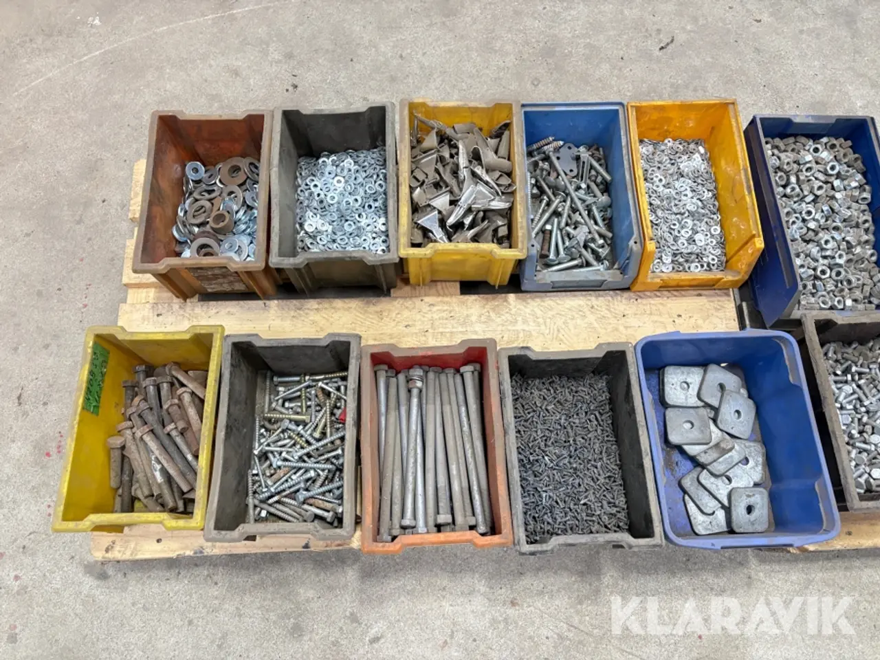 Billede 9 - Parti befæstelsesmaterialer / boltevarer - 20 kasser blandet