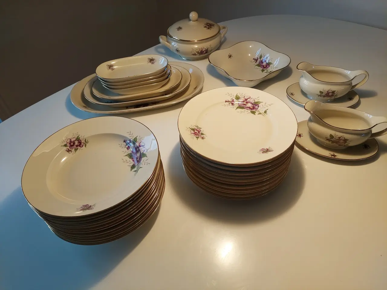 Billede 1 - Spisestel til 12 pers københavn porcelæn