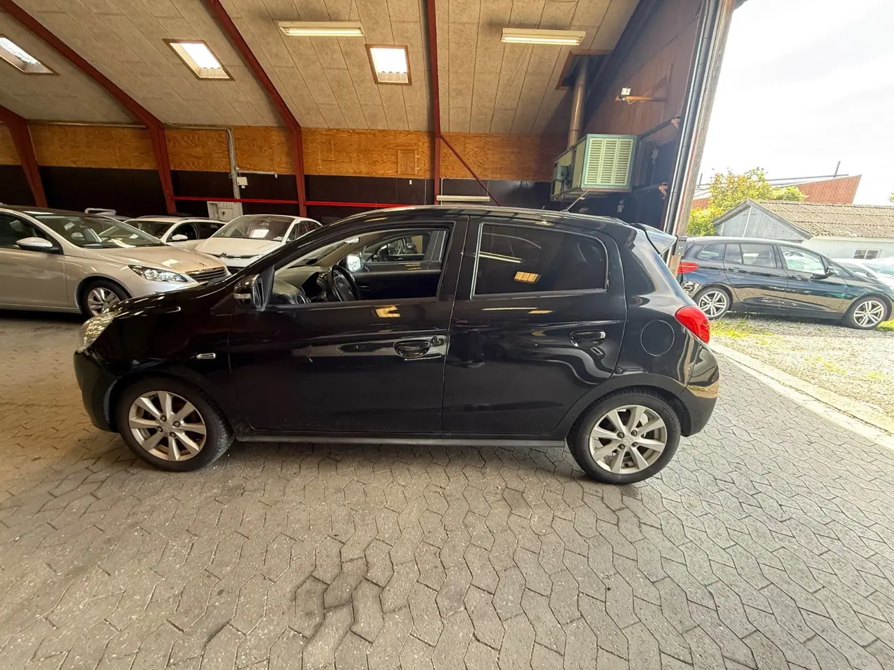 Billede 8 - Mitsubishi Space Star 1,2 Black & White