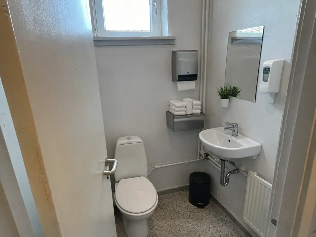 Billede 5 - Fleksibelt erhvervslokale på 66 m² centralt i Frederikshavn