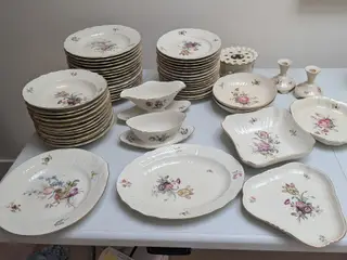 Smukt Royal Copenhagen spisestel – 21 dele