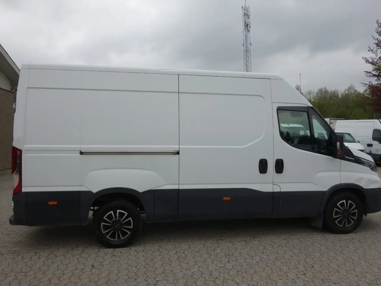 Billede 18 - Iveco Daily 2,3 35S16 12m³ Van AG8