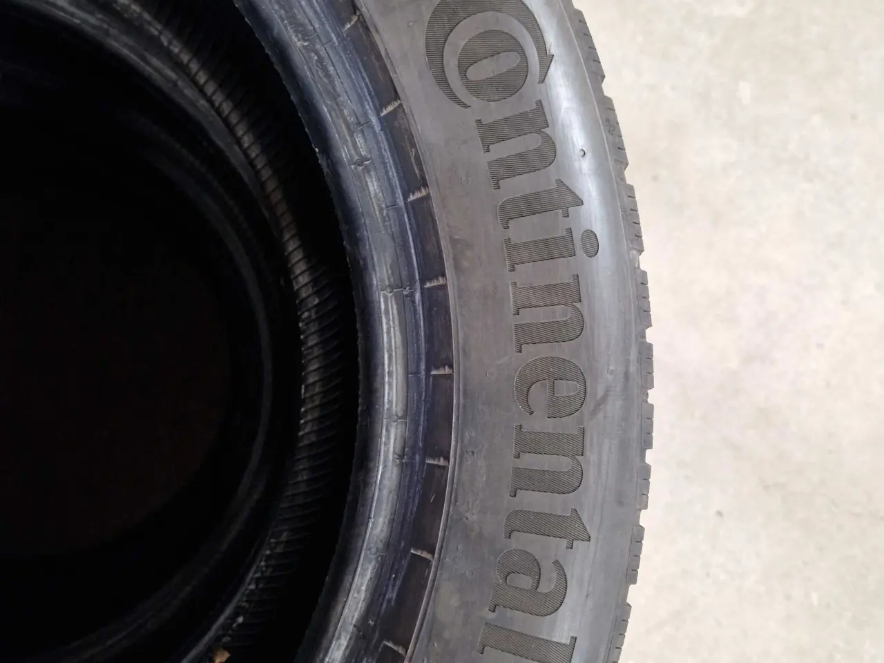 Billede 2 - 235/55×18" H Continental M/S vinterdæk 