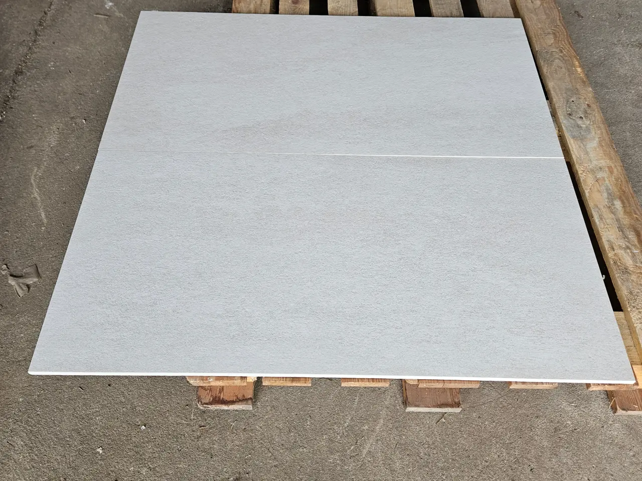Billede 2 - Gulv- og vægklinke gråhvid 45x90 cm