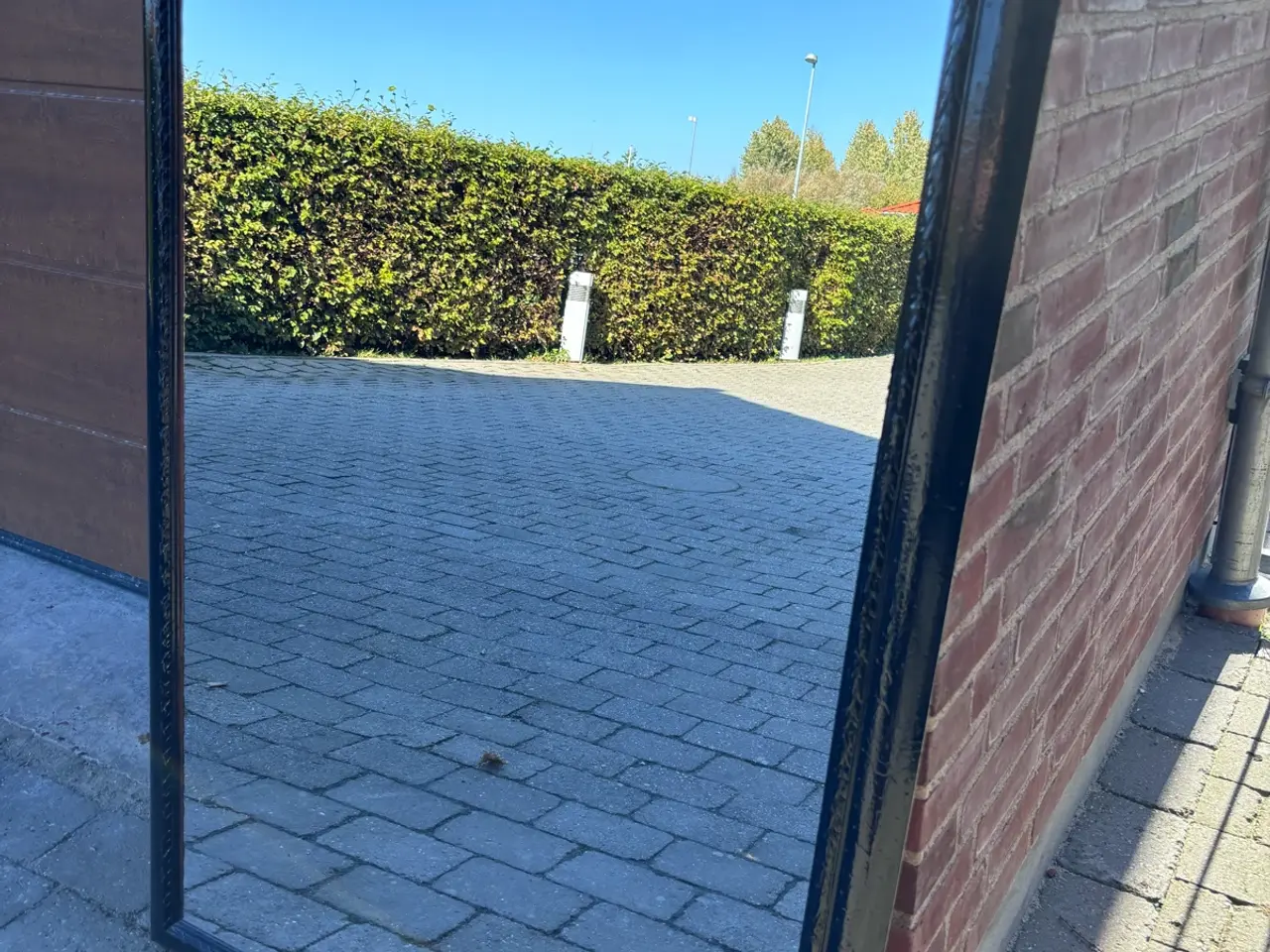 Billede 1 - Flot spejl med sort ramme