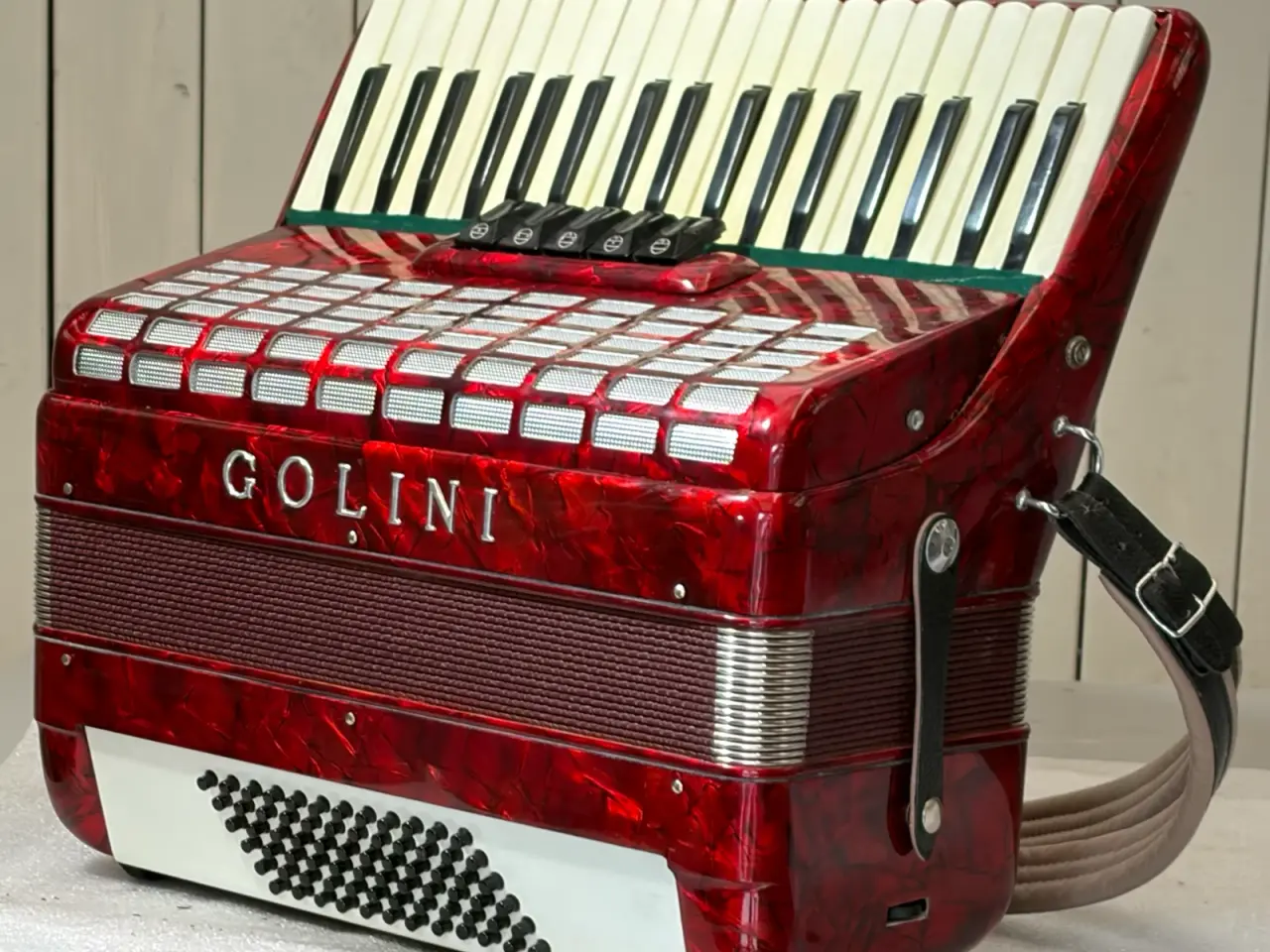 Billede 10 - Goline kvalitets-harmonika – 37 tangenter / 72 bas