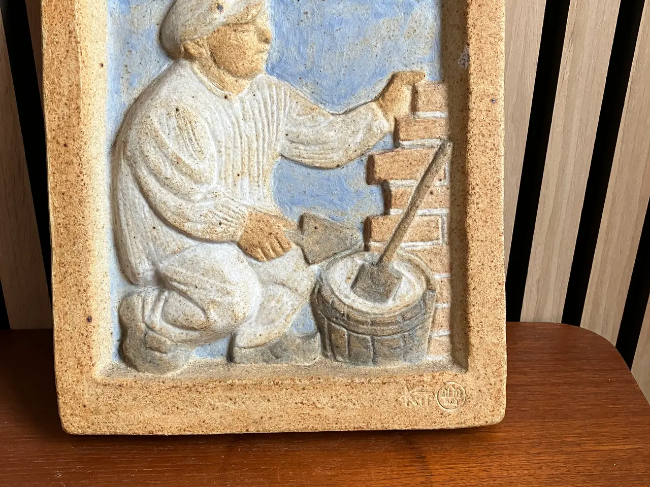 Billede 2 - B&G stentøjsrelief- Mureren
