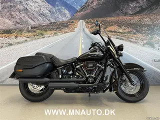 Harley-Davidson FLHCS Heritage Softail Classic 114"