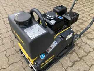 Bomag BVP 10/36 Monteret med vandtank og spredebom