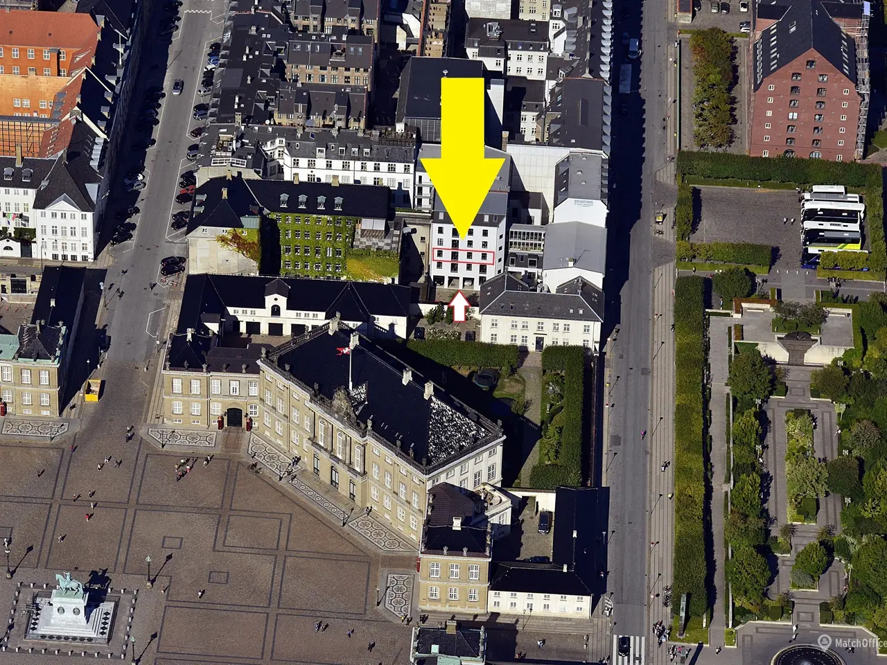 Billede 2 - Byens Bedste Baghus med rigtig kongelig nabo