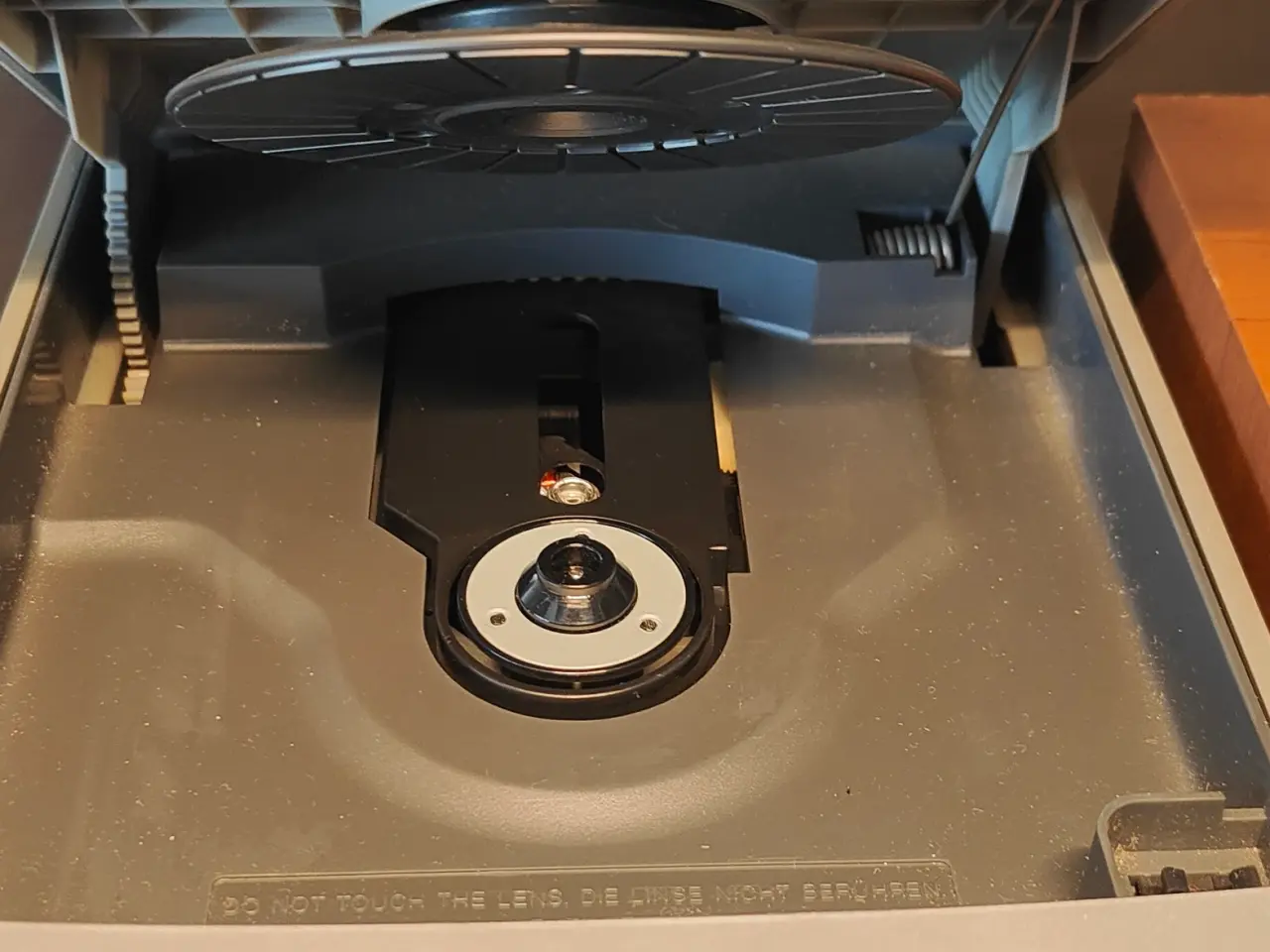 Billede 5 - Sony mini anlæg og 95 kasettebånd som feks Bee Gee
