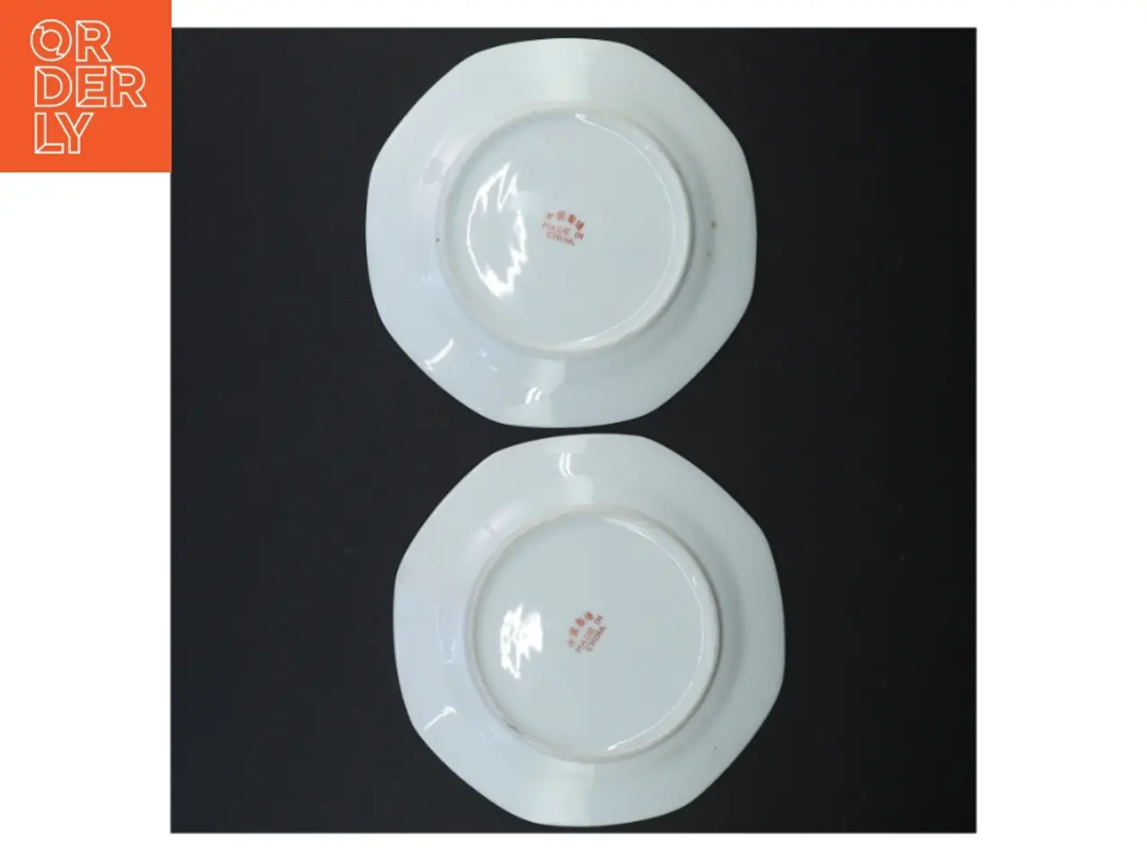 Billede 4 - Porcelænstallerkener med blomstermotiv (str. 17 x 2 cm)