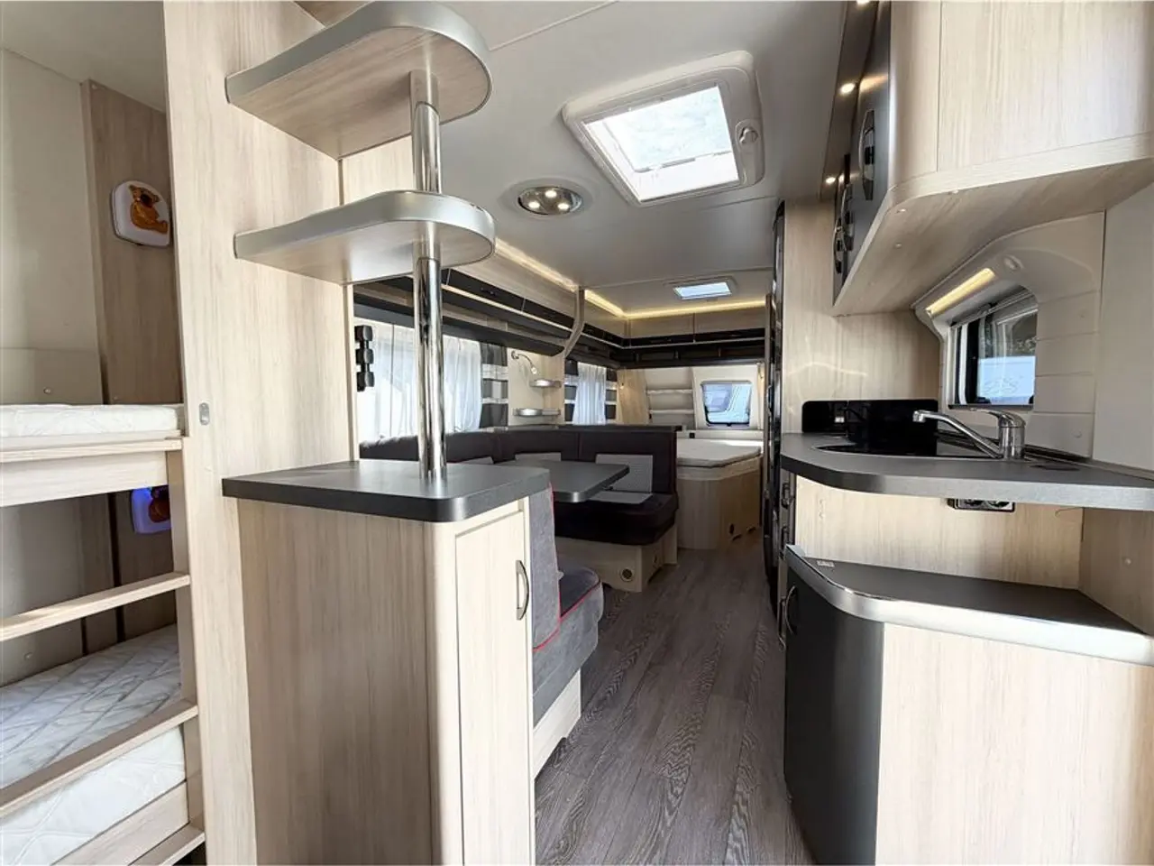 Billede 7 - 2020 - Hobby De Luxe Edition 650 KMFe Franskseng-Køjer-Gulvtemp.-Mover-Telt