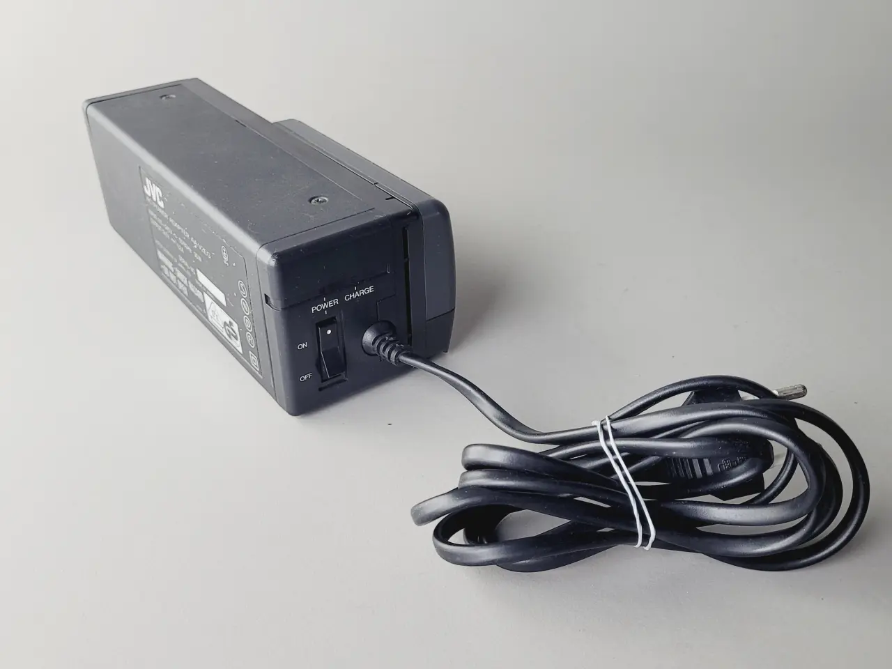 Billede 3 - ⭐️· 📷 JVC Oplader & Batteri (AA-V2EG / BN-V5GU)
