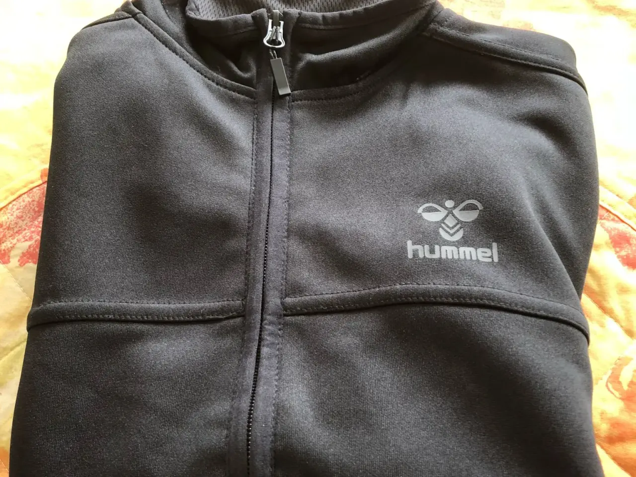 Billede 1 - Hummel træningstrøje