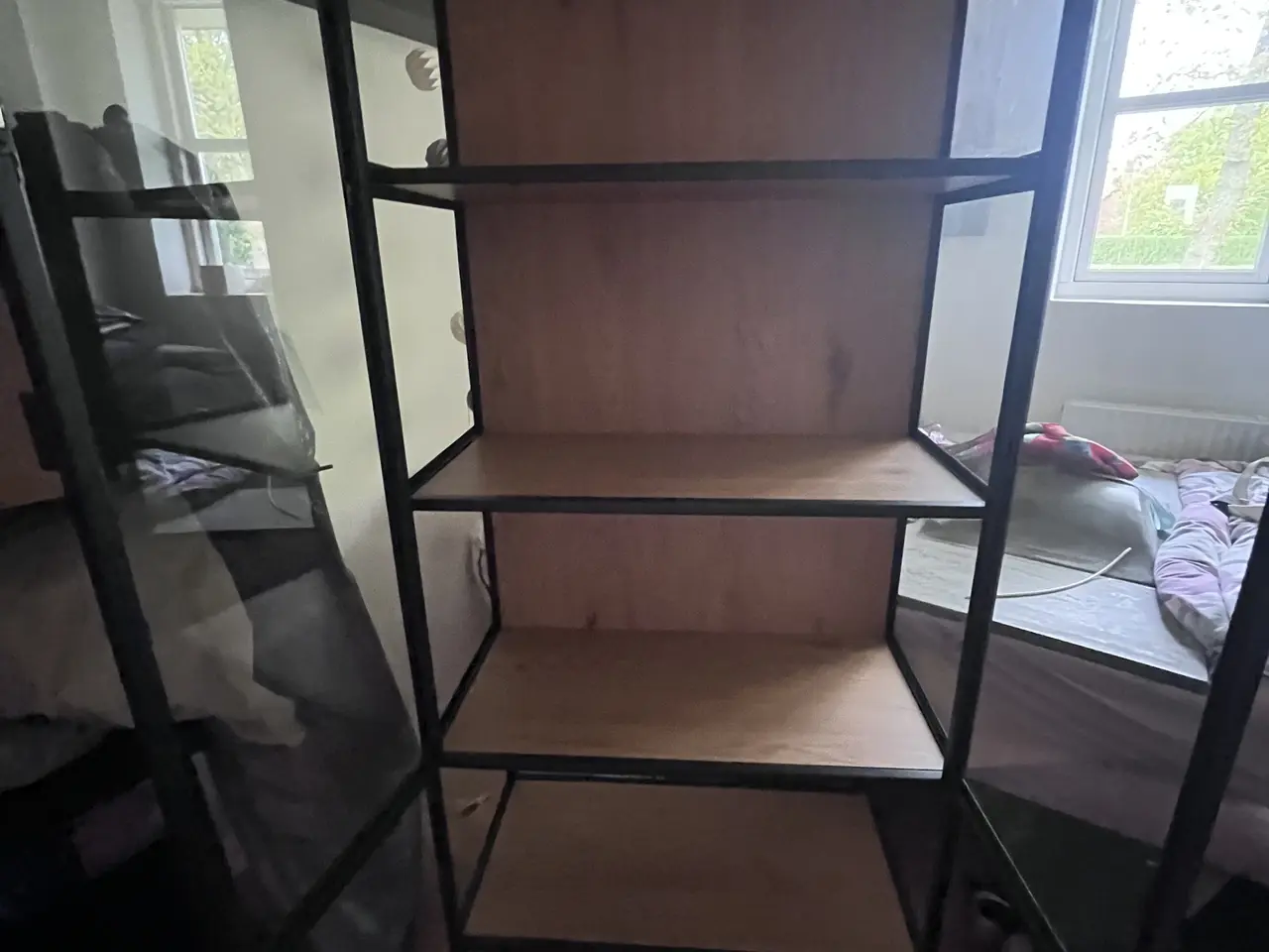 Billede 3 - Trappedal vitrine