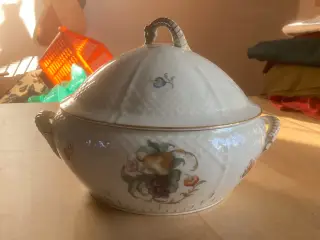 Suppeterrin med låg.