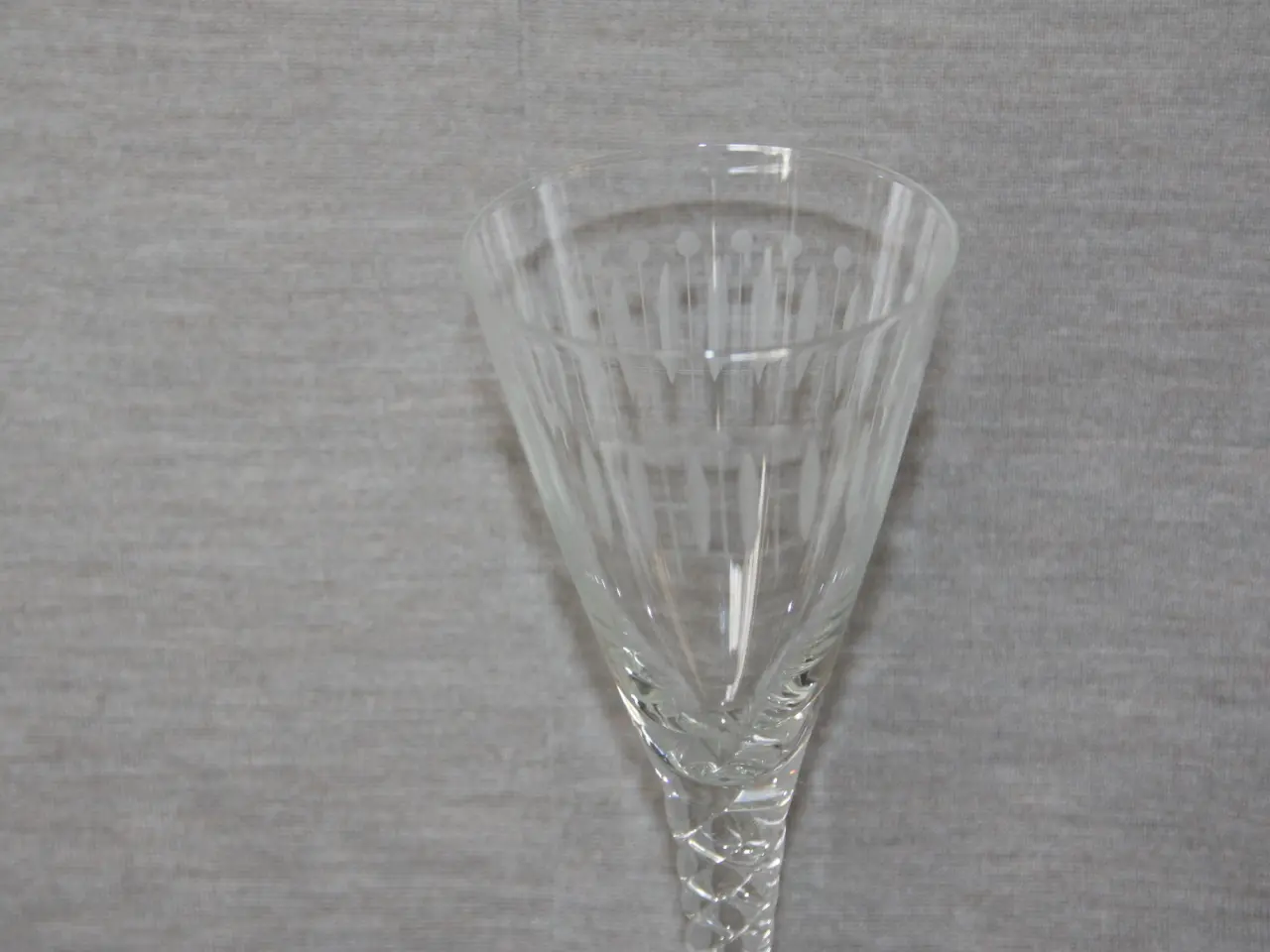Billede 2 - Amager Twist vin glas 18,5 cm fra Holmegaard