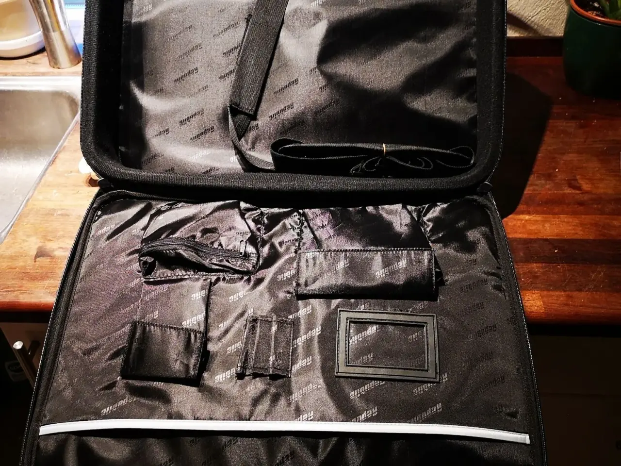 Billede 2 - Computer. Transport/bag.