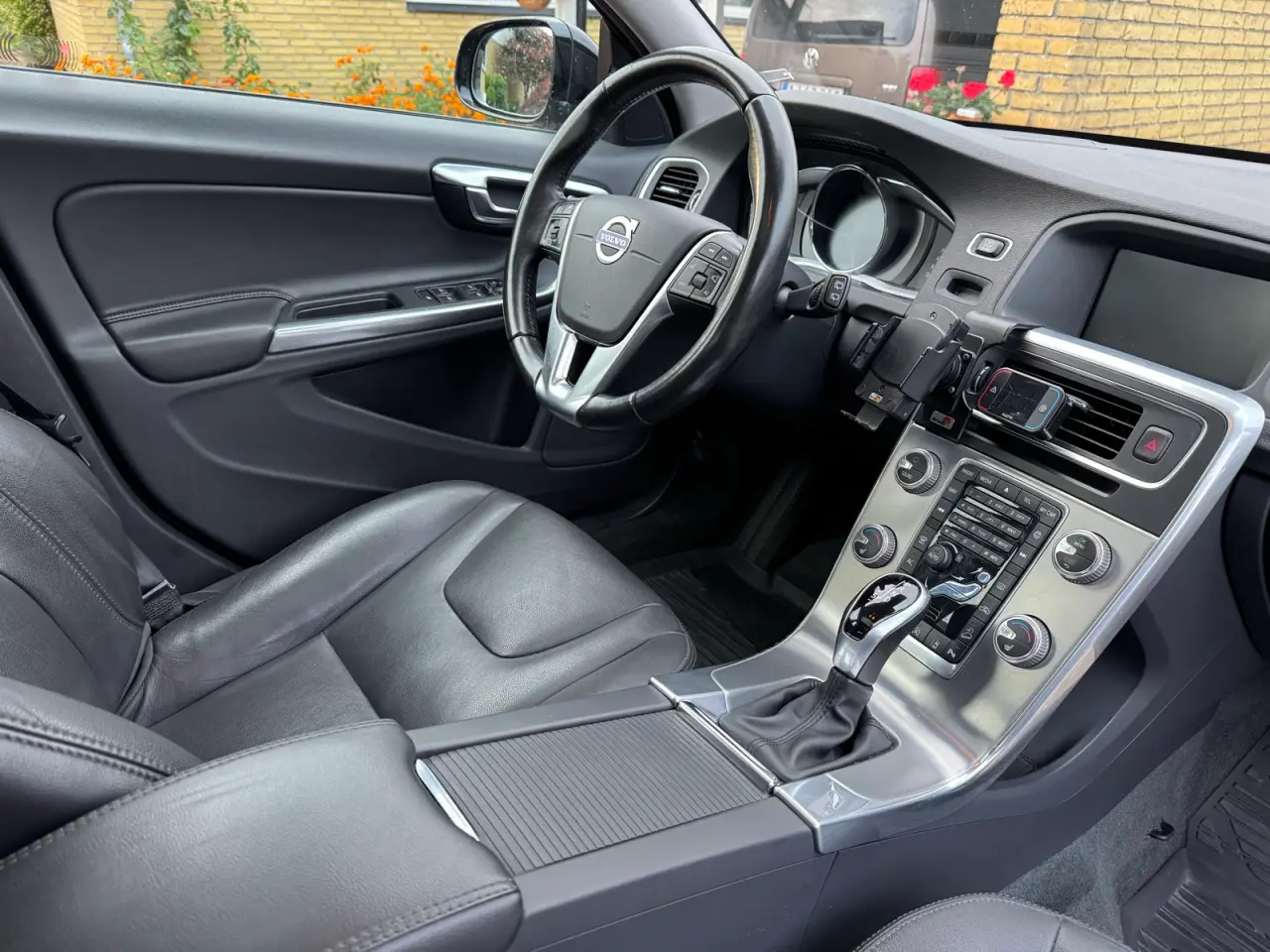 Billede 5 -  Volvo V60 Cross Country, 2,4 D4 Summum AWD 190HK 